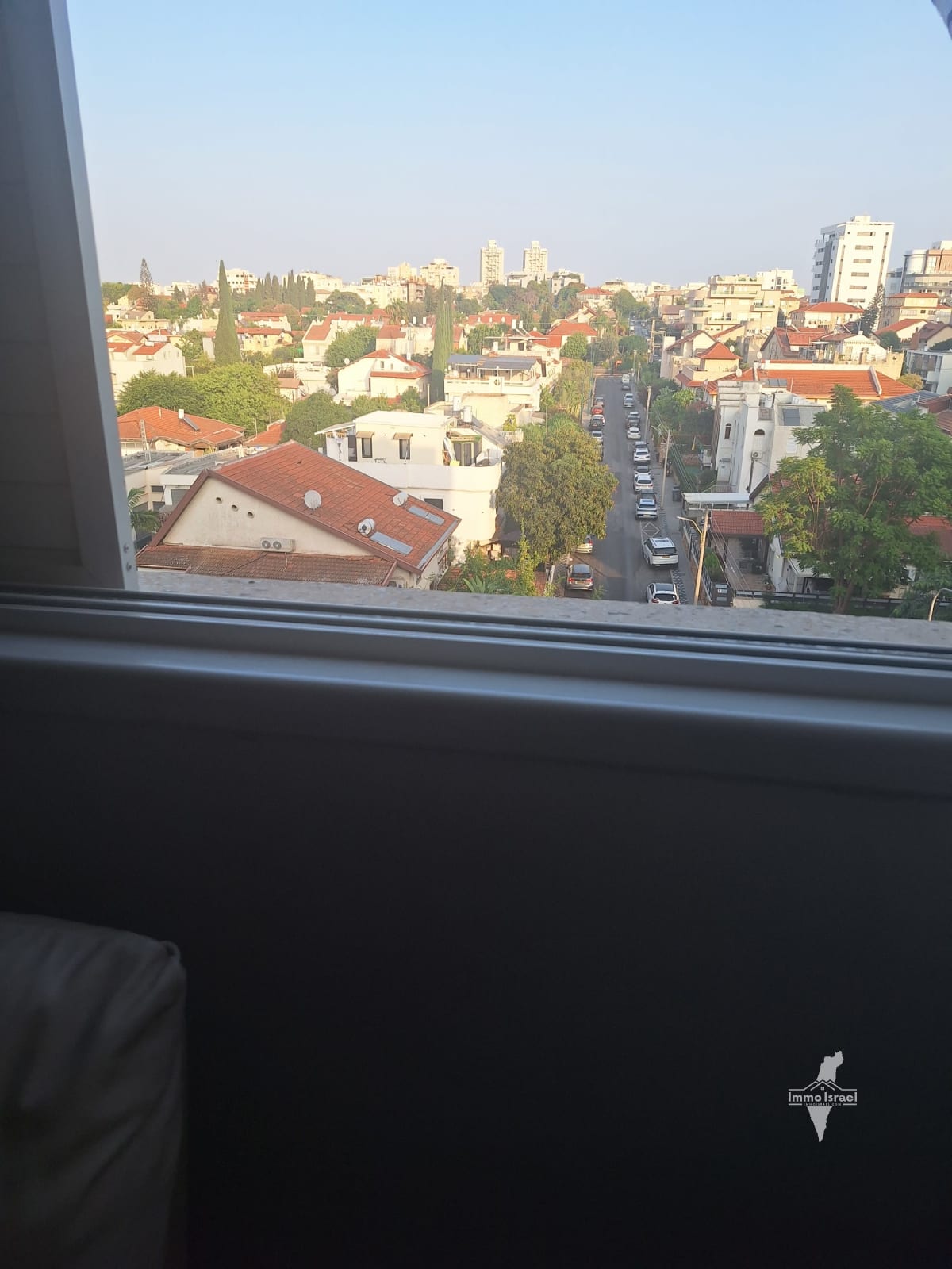 4-Room Apartment for Sale on HaPardes HaRishon, Rishon LeTsiyon