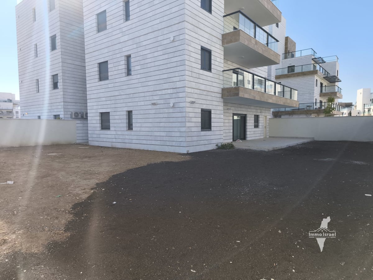 5-Room Garden Apartment for Sale in HaPark Neighborhood, Beer Sheva