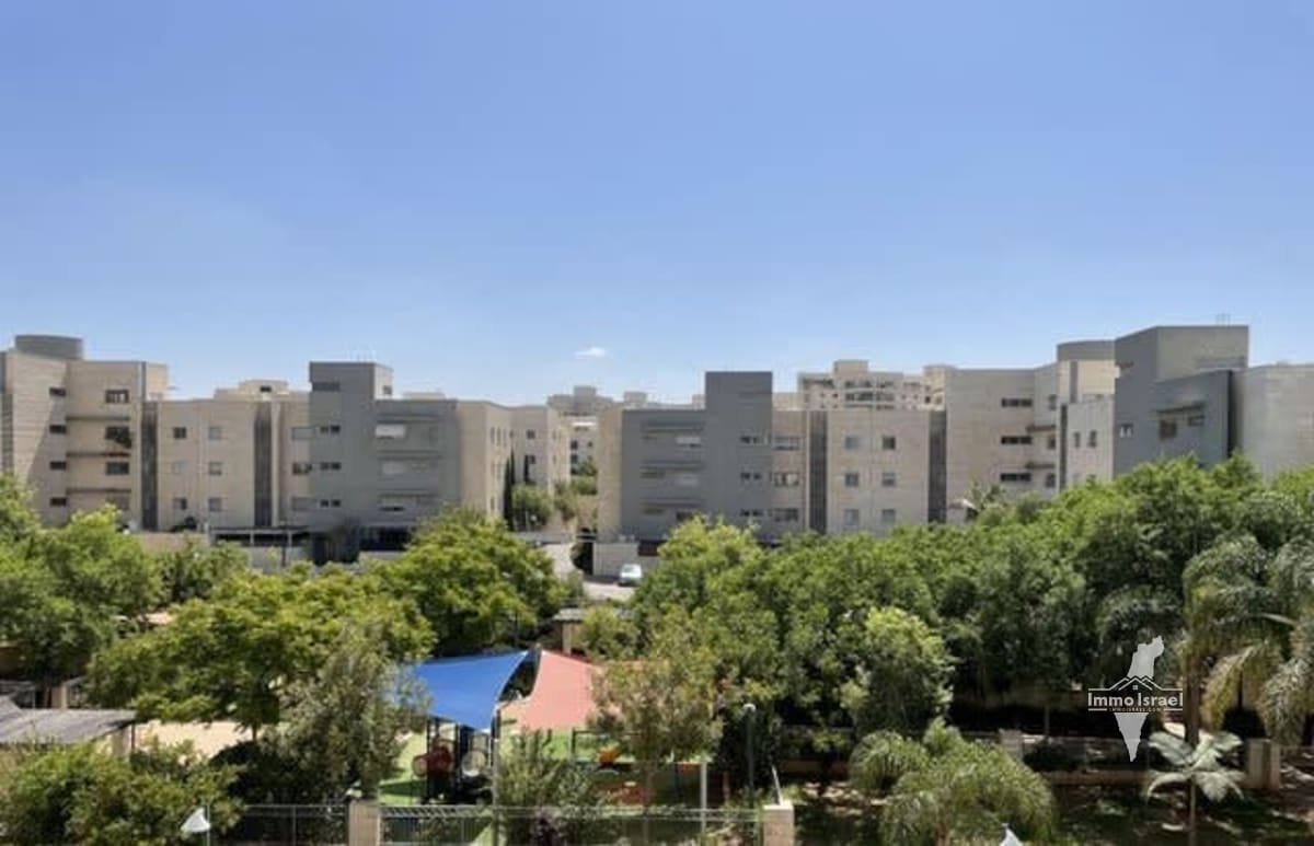 5-Room Apartment for Sale in the Avnei Hen Neighborhood, Modi'in-Maccabim-Re'ut