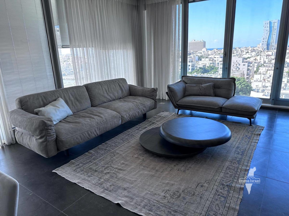 4-комнатная квартира в аренду в роскошной башне рядом с морем в Тель-Авиве-Яффо