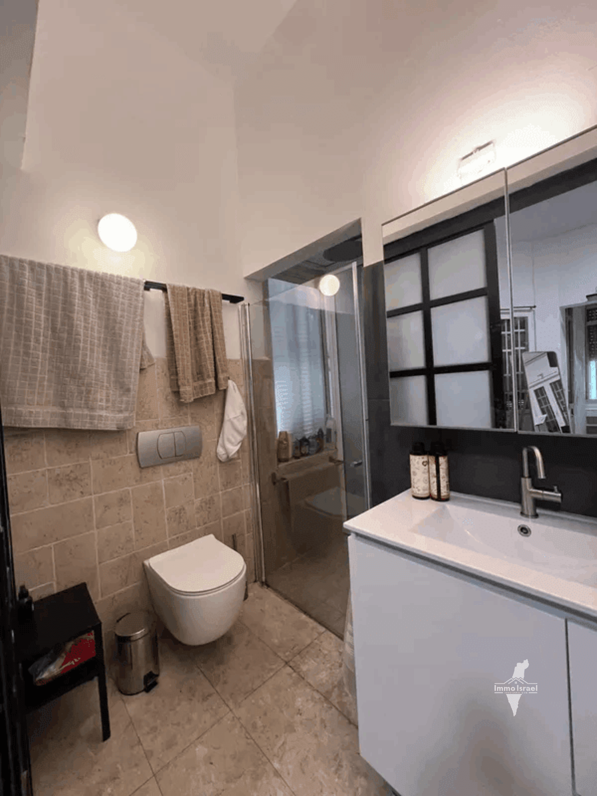 4.5-Room Apartment for Rent on Maze Street, Tel Aviv