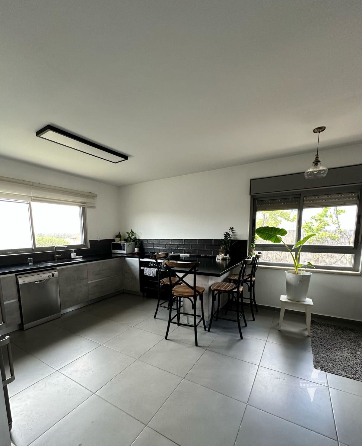 4-Room Ground-Level House for Sale in Shani Livne