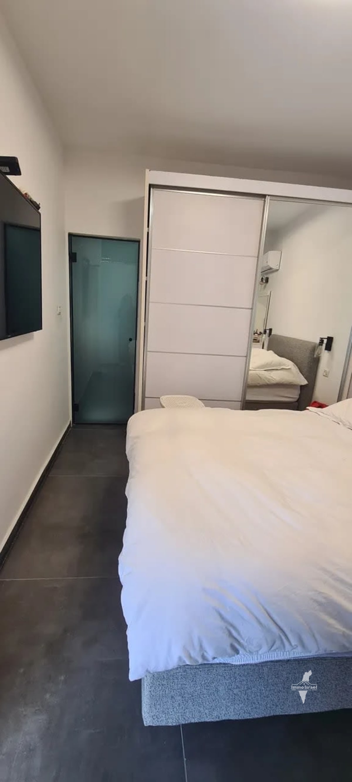 3-Room Apartment for Sale on Jabotinsky Street, Bat Yam