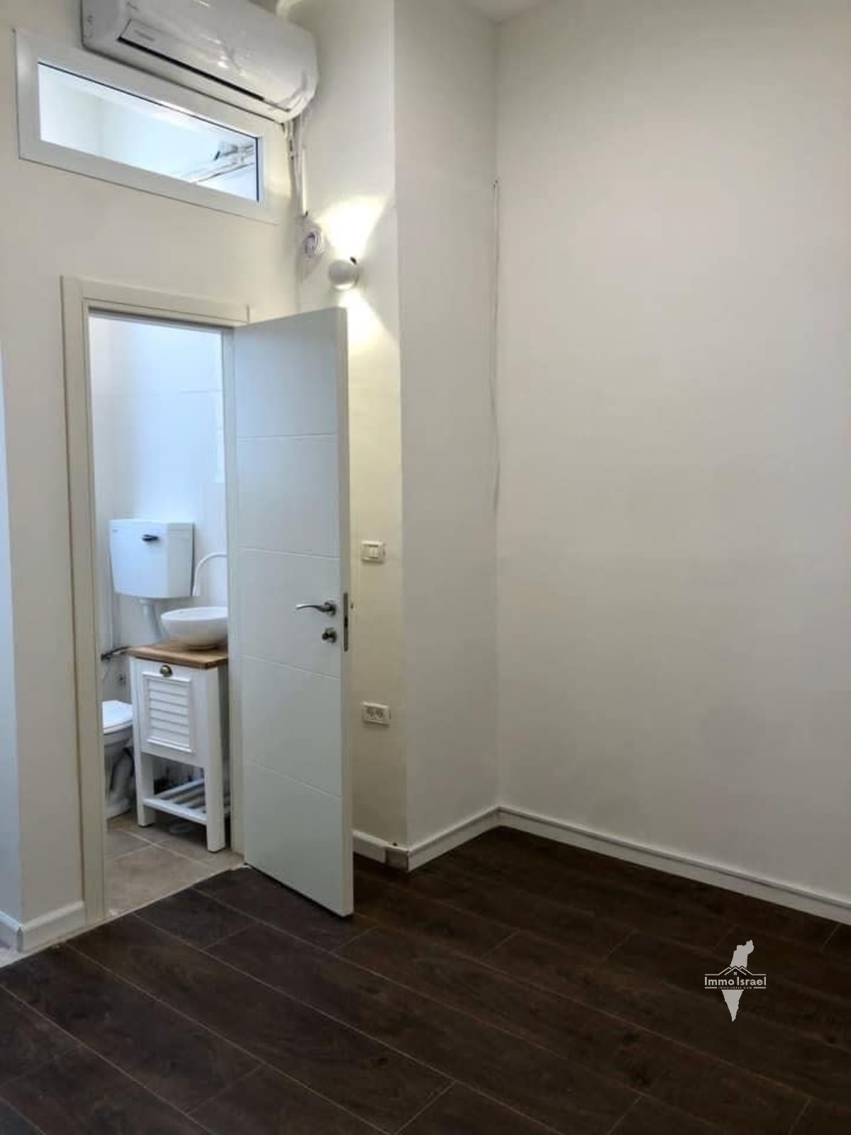 5-Room Apartment for Sale on Allenby Street, Tel Aviv-Yafo