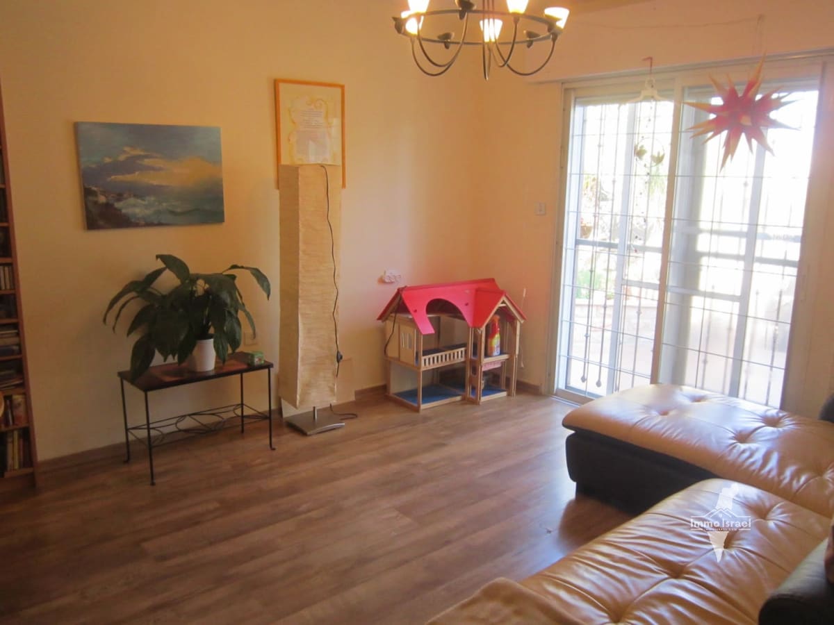 6.5-Room Garden Apartment for Sale on Adam Street, Jerusalem