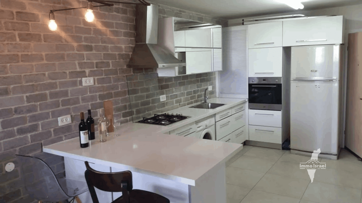 4-Room Apartment for Sale on Shlomo Ben Yosef Street, Tel Aviv