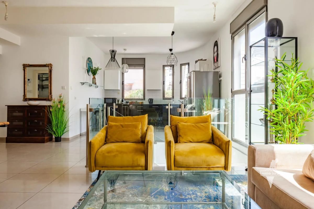 4-Room Apartment for Sale on Beit Yosef Street, Tel Aviv