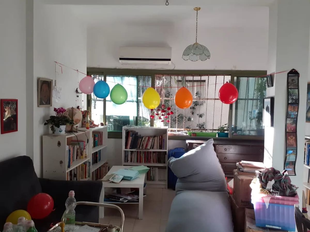 2.5-Room Apartment for Sale on Ben Yehuda Street, Tel Aviv