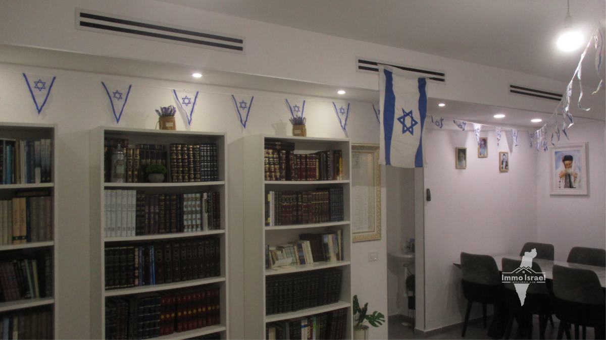 5-Room Apartment for Sale on Emek Yizre'el Boulevard, Ashkelon