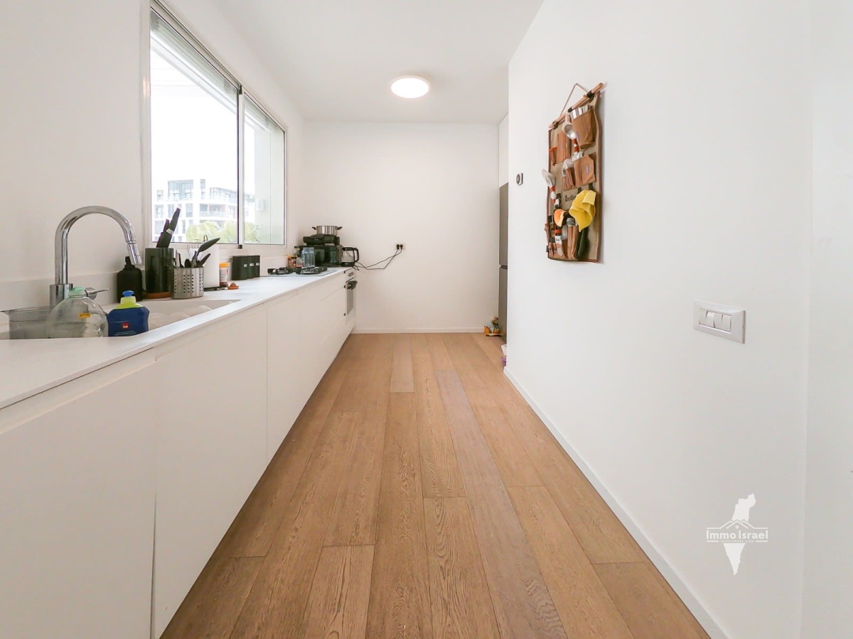 5-Room Penthouse for Sale on King George Street, Tel Aviv