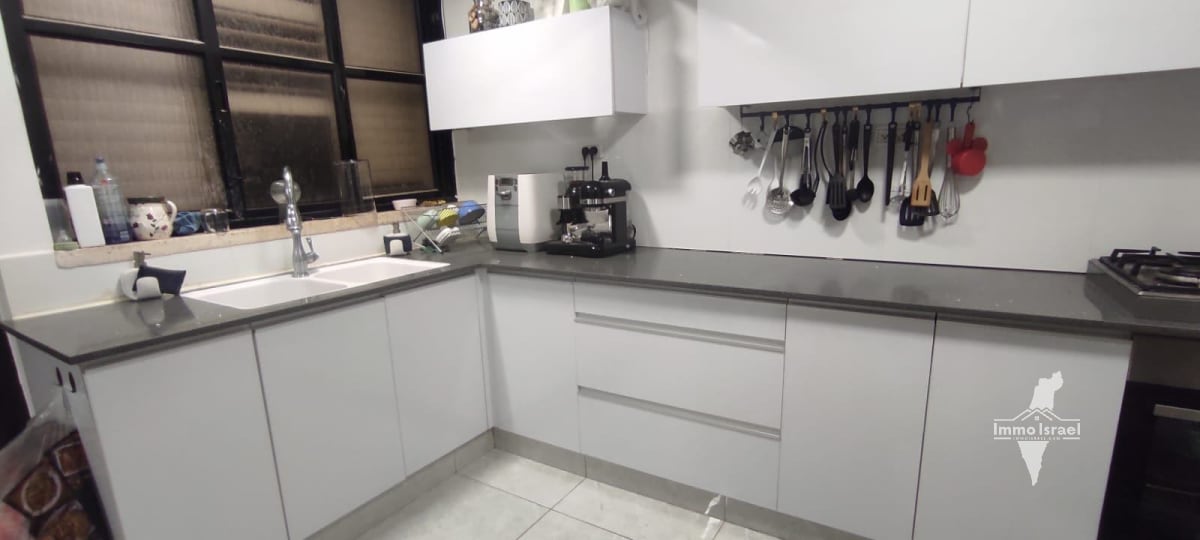Appartement de 4 pièces à vendre rue Rakhel Alter, Lod