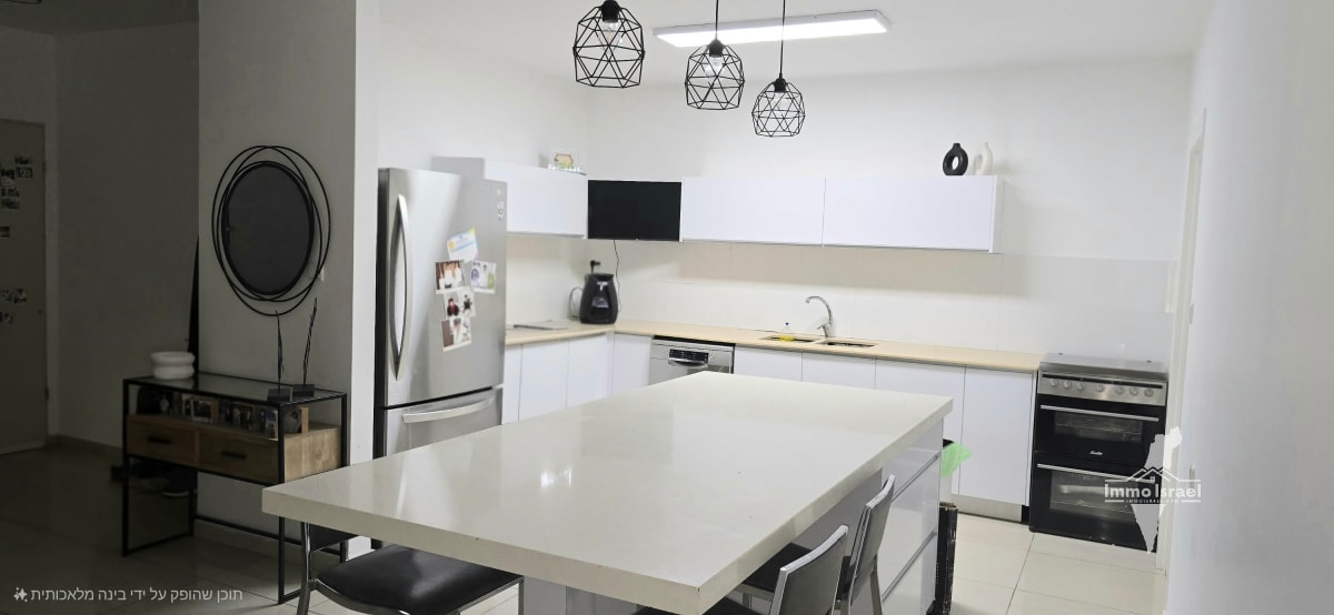 4-room apartment for sale on Shevet Levi Street, Ashdod