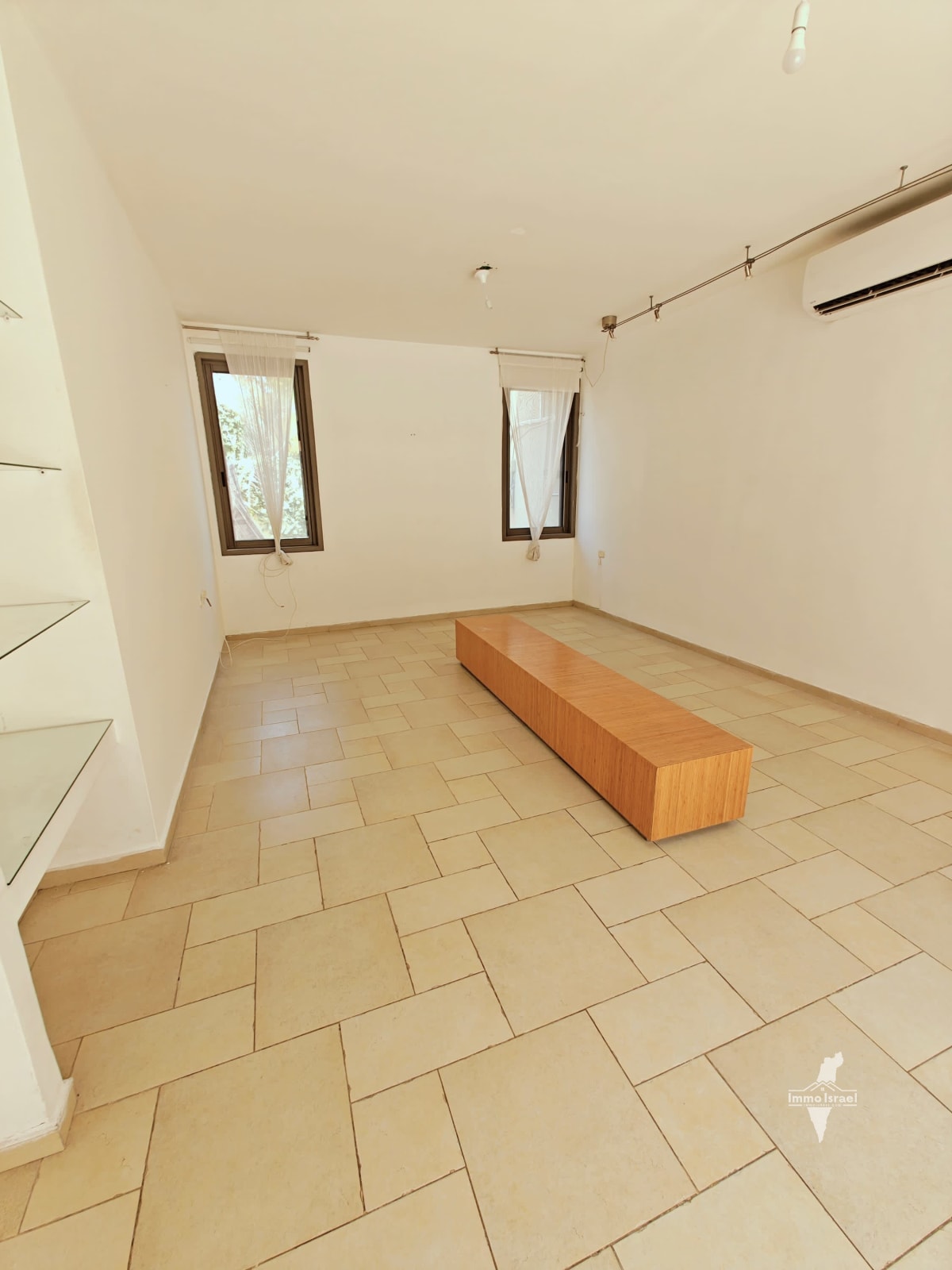 7-room private house for sale on Bazelet Street, Shoham