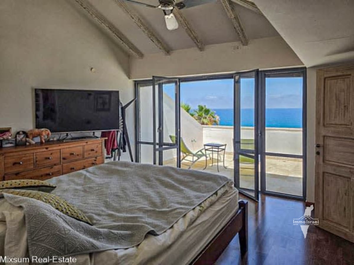 5-room triplex for sale on HaShahaf Street, Tel Aviv