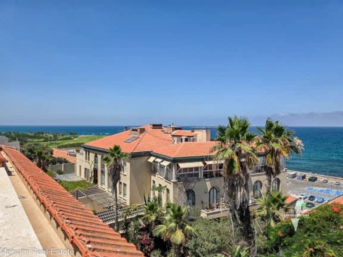 5-room triplex for sale on HaShahaf Street, Tel Aviv