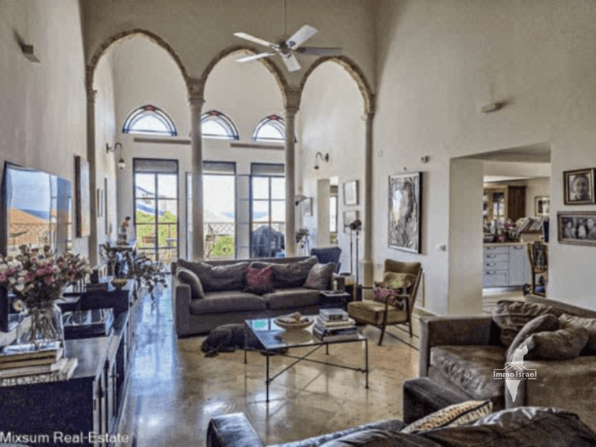 5-room triplex for sale on HaShahaf Street, Tel Aviv