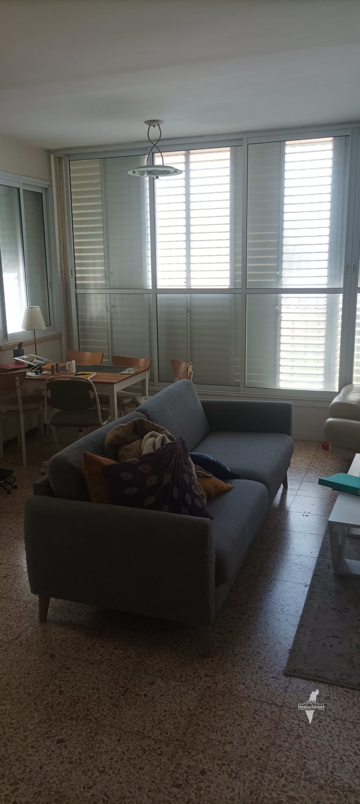 דירת 3 חדרים למכירה ברחוב ריינס, בגבעתיים