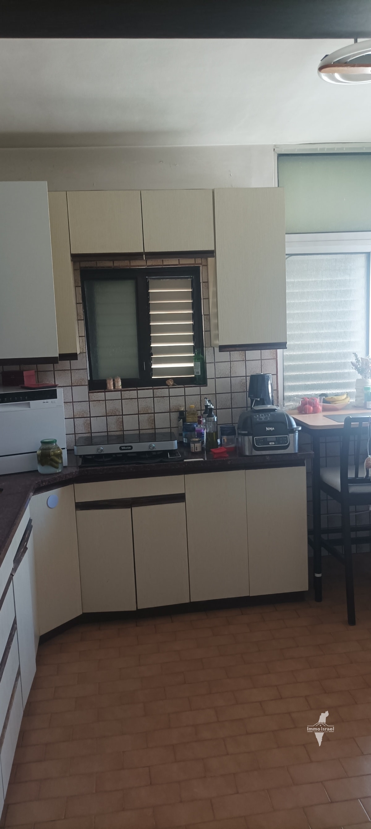 דירת 3 חדרים למכירה ברחוב ריינס, בגבעתיים