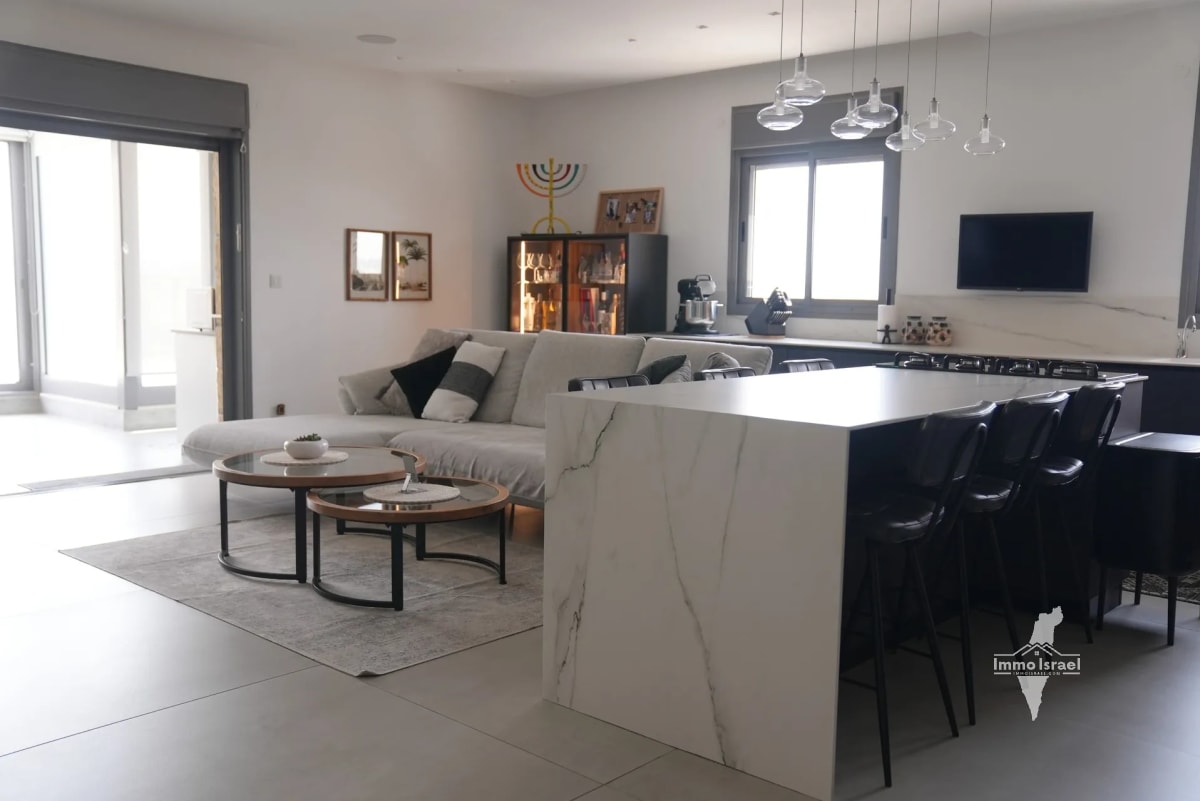 4-room penthouse apartment for sale on Beit Lehem Road, Jerusalem