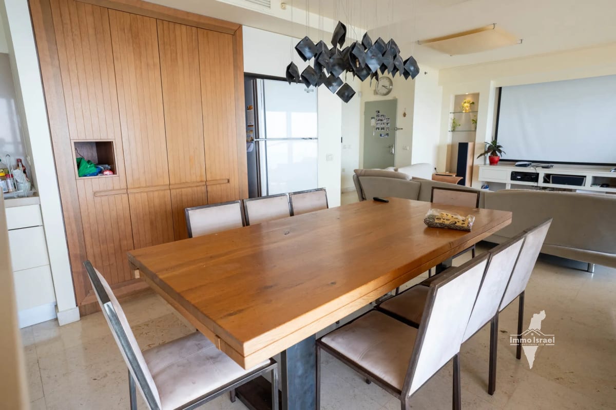 5-room apartment for sale on Pierre Koenig Street, Netanya