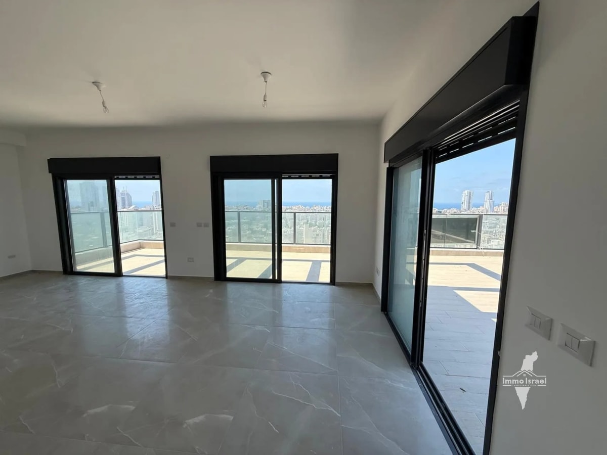 5-room penthouse for sale on Petah Tikva Street, Netanya