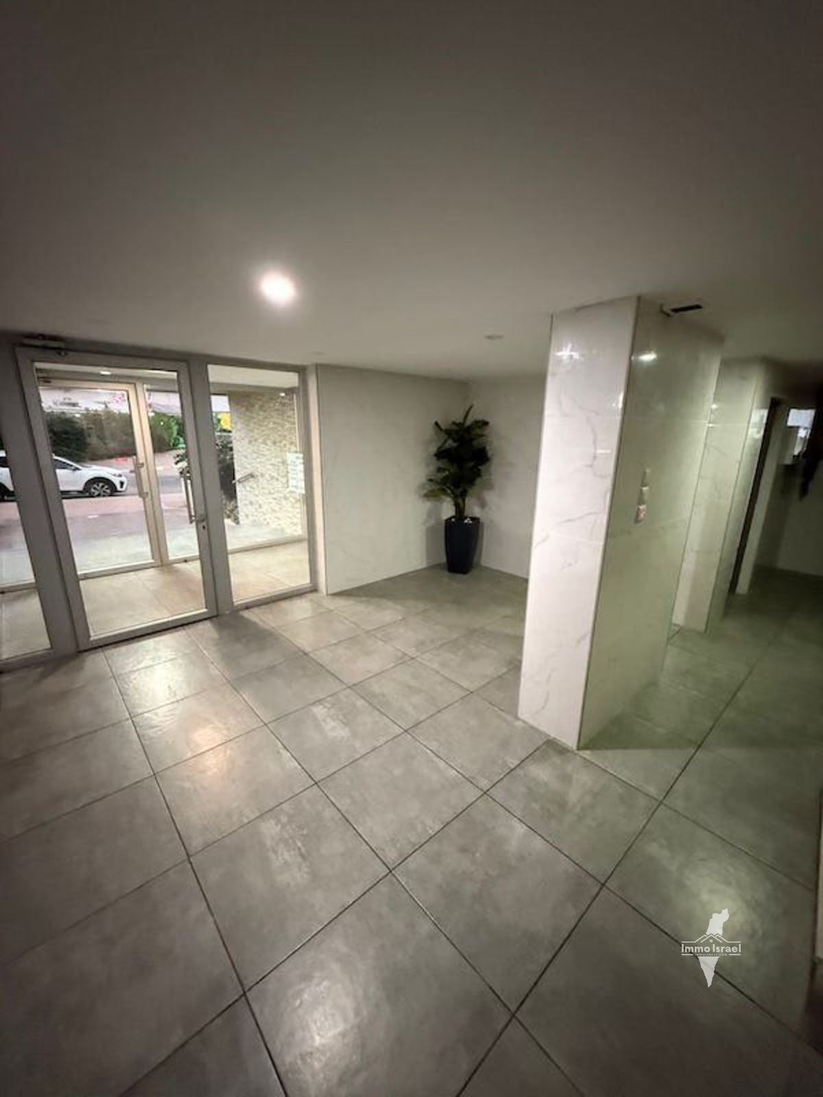 4-room apartment for sale on Ha-Ma'apilim Street, Netanya