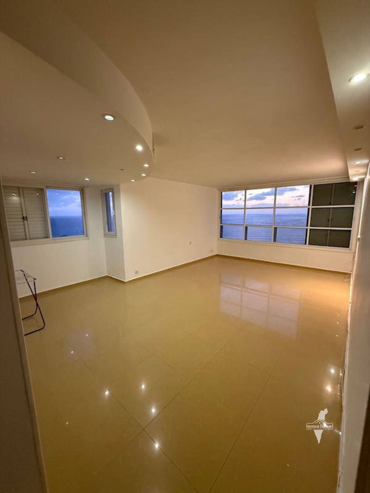 4-room apartment for sale on Ha-Ma'apilim Street, Netanya