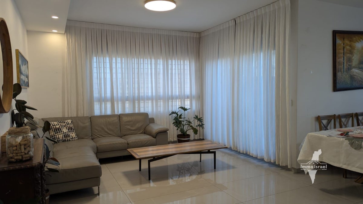 5-комнатный пентхаус на продажу в Рамат-Бейт-Шемеш