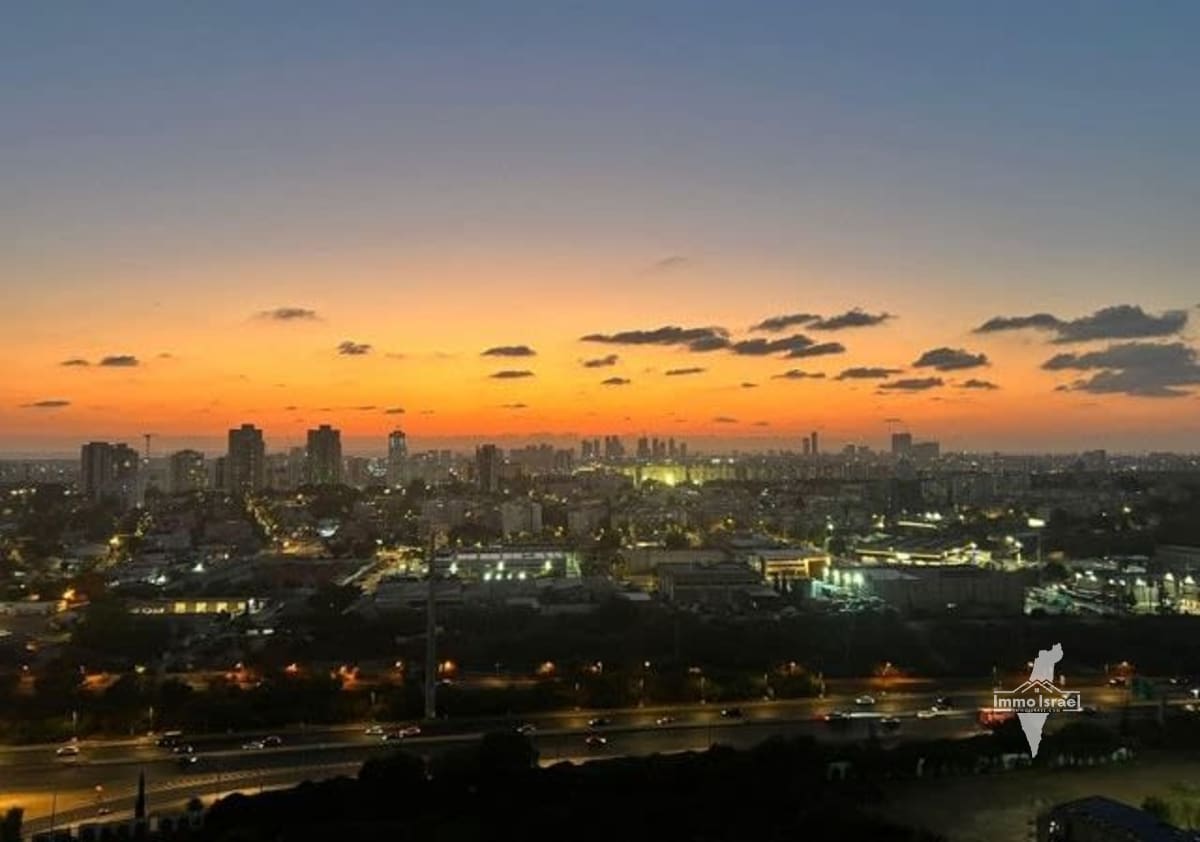 6-room penthouse for sale on Shulamit Aloni Street, Rishon LeTsiyon
