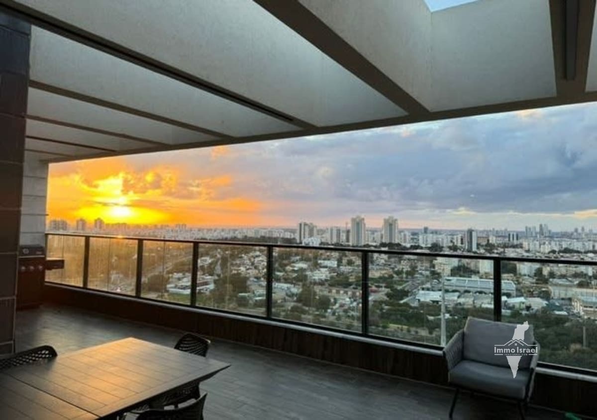 6-room penthouse for sale on Shulamit Aloni Street, Rishon LeTsiyon