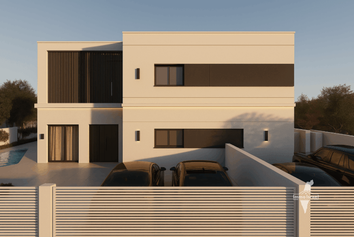 6-room semi-detached house for sale on Tora va-Avoda Street, Petah Tikva