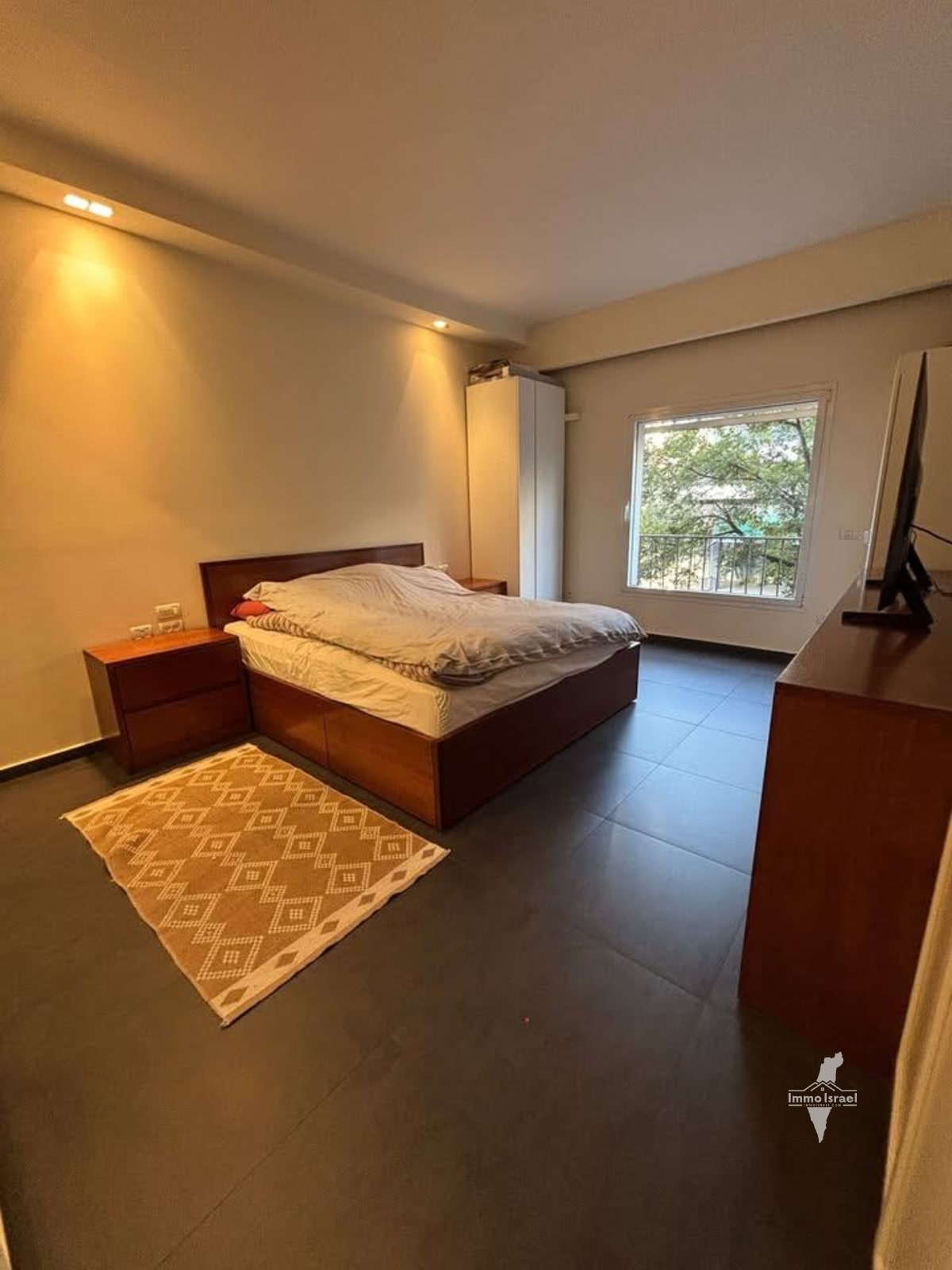 3-room apartment for rent on Ibn Gabirol Street, Tel Aviv