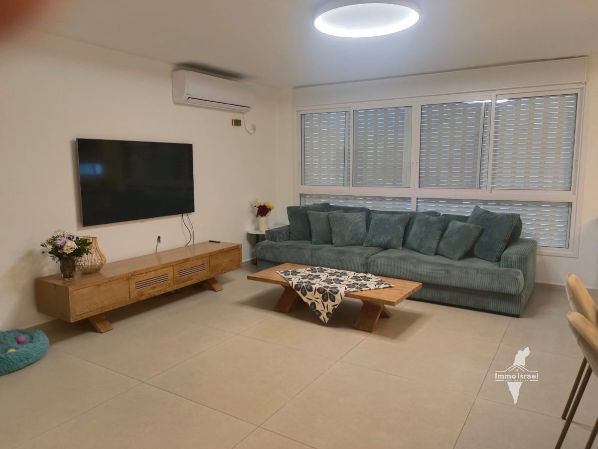 4-room duplex for sale on Sderot Hayim Weizman, Netanya