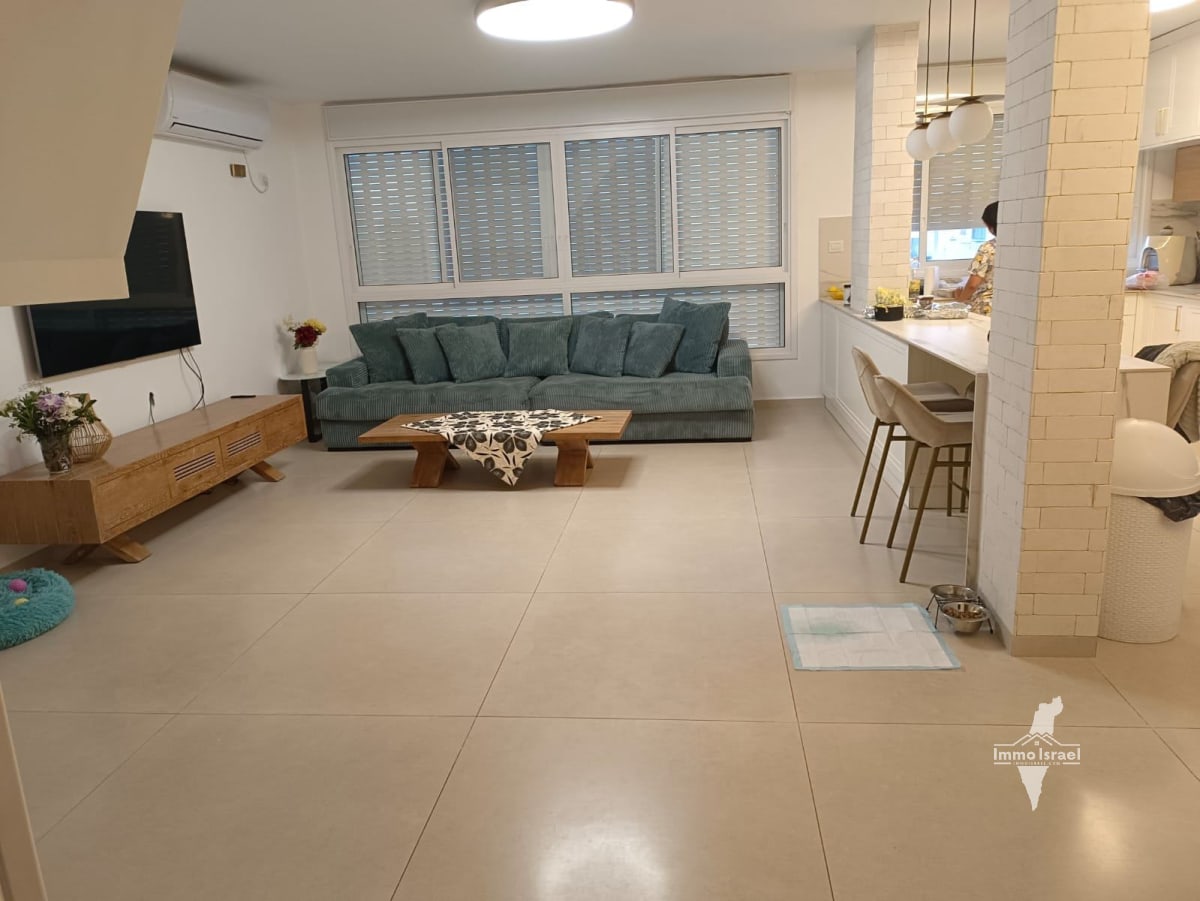 4-room duplex for sale on Sderot Hayim Weizman, Netanya