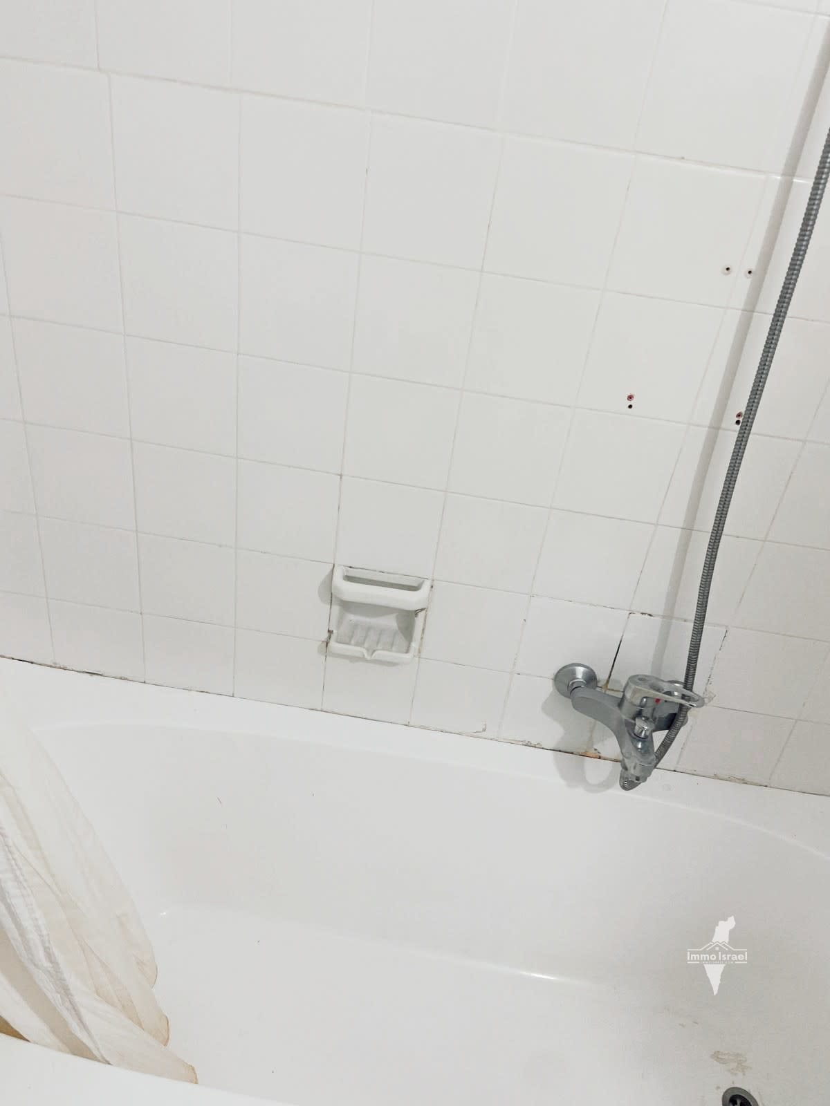 4-room apartment for rent on Beit El Street, Tel Aviv