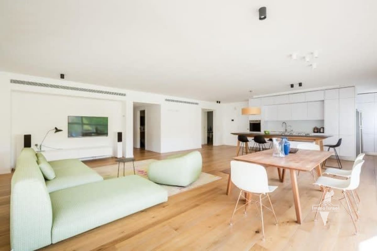 6-room apartment for sale on Oppenheimer Street, Tel Aviv