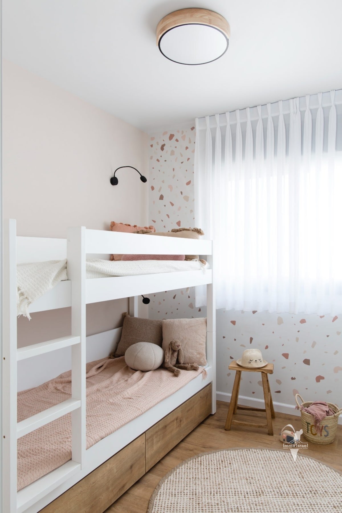 Appartement de 4 pièces à vendre sur la rue Maklev, Yehud-Monosson