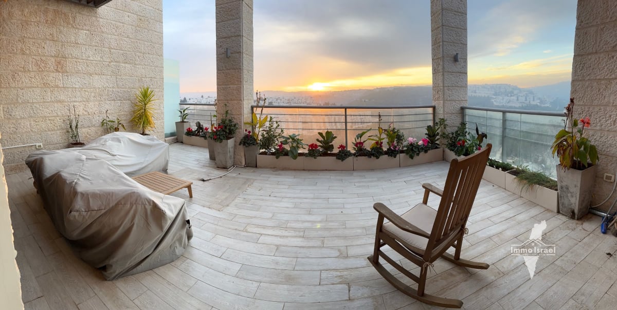5-room penthouse for sale on Eliezer Shiloni Street, Jerusalem