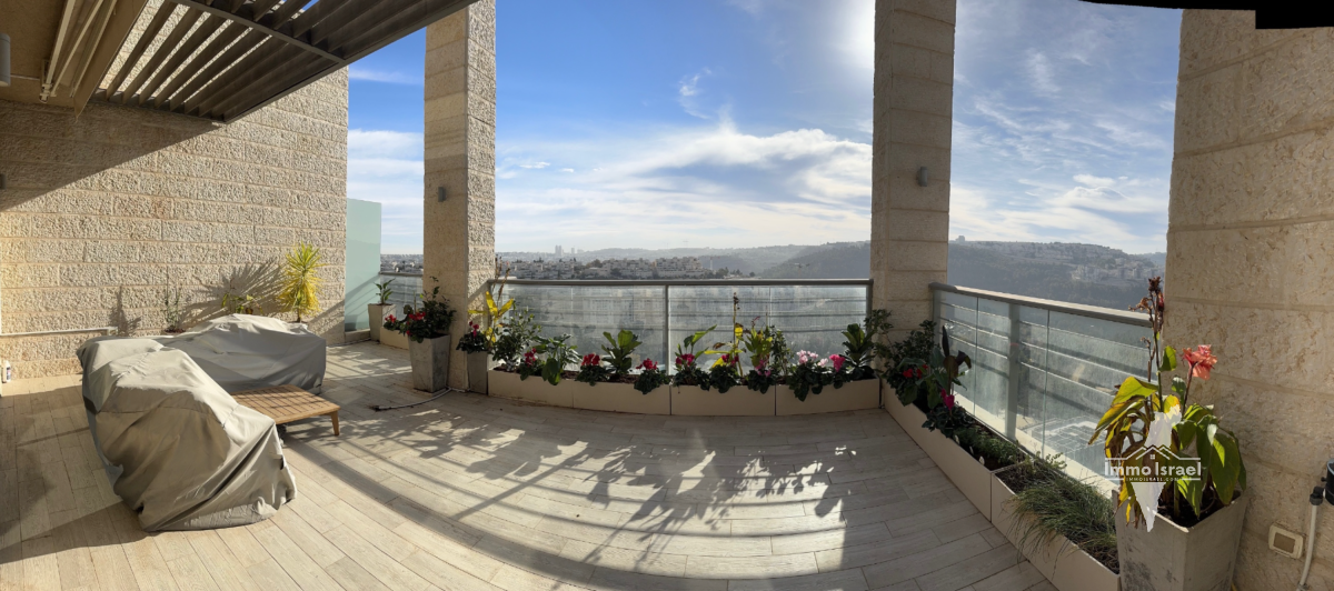 5-room penthouse for sale on Eliezer Shiloni Street, Jerusalem