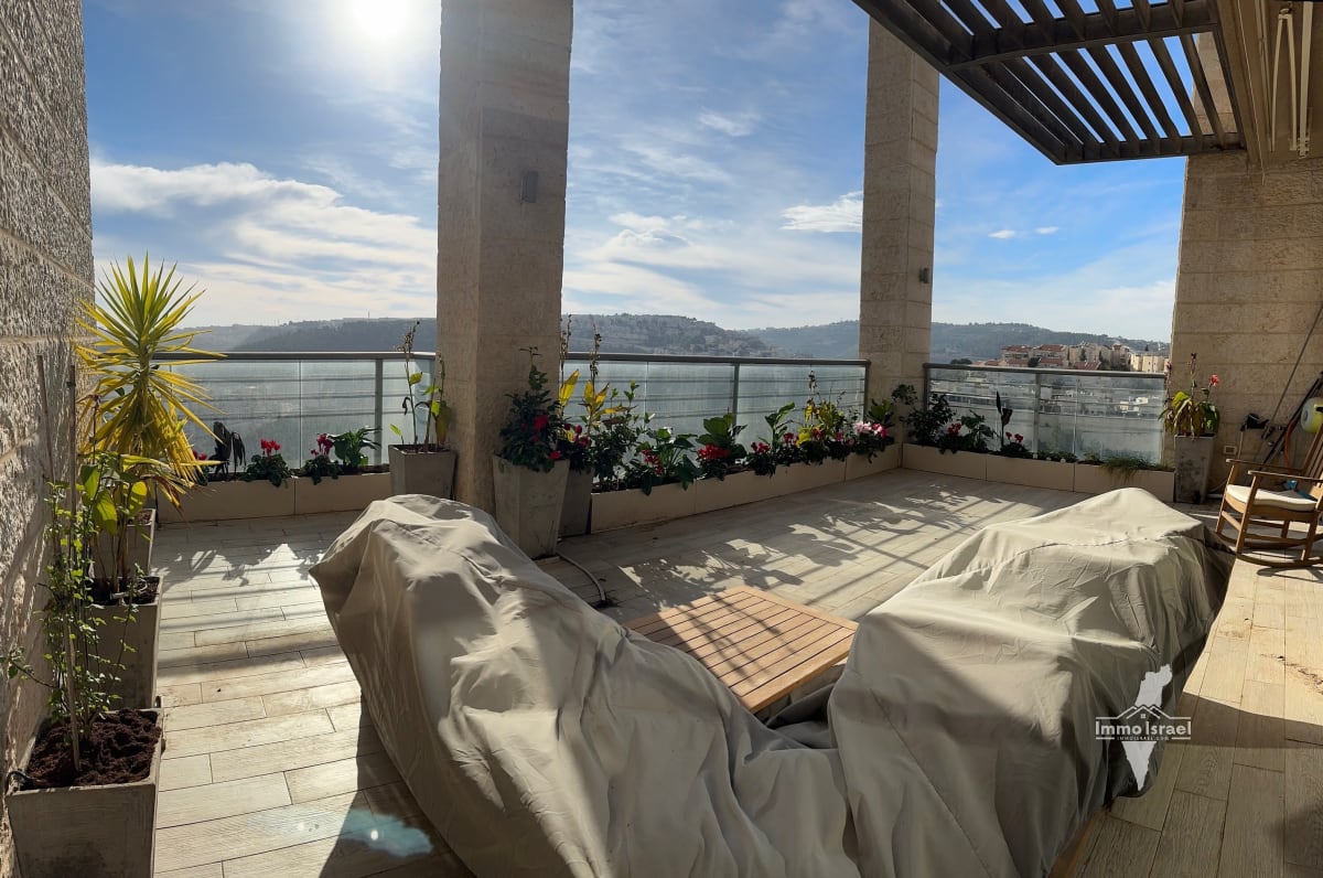 5-room penthouse for sale on Eliezer Shiloni Street, Jerusalem