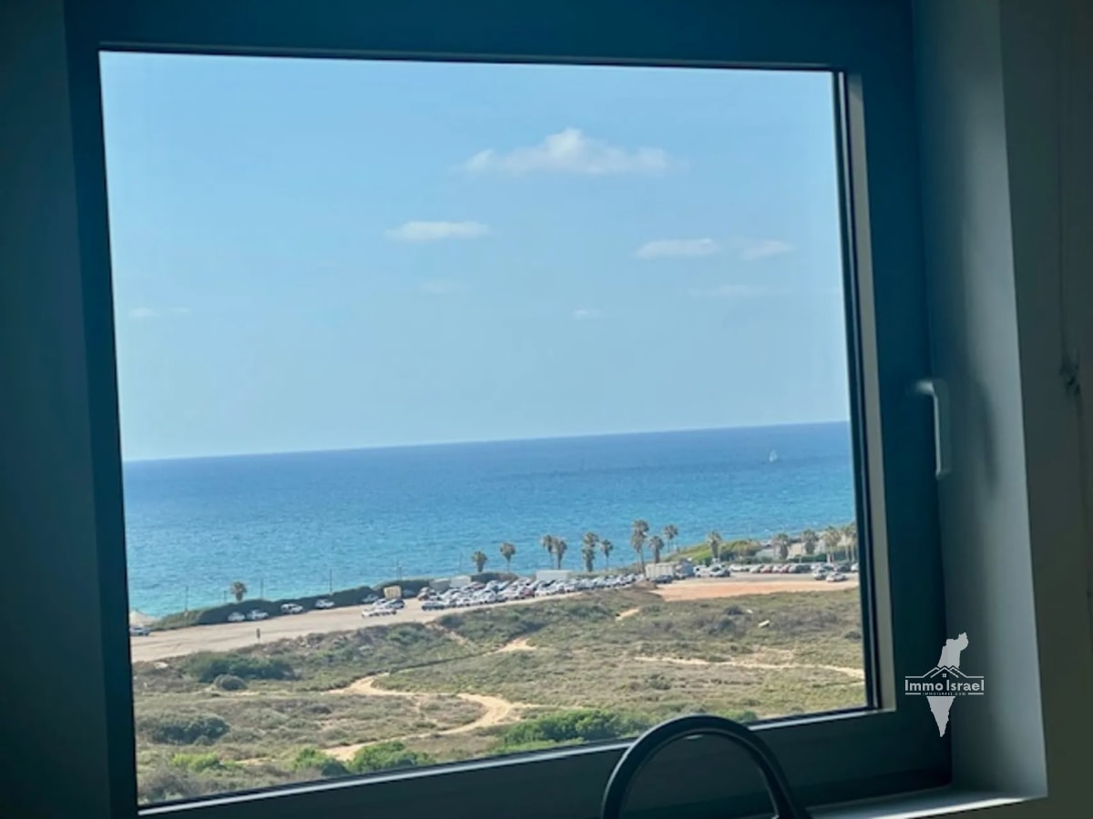 5-room duplex penthouse for sale on Mikha'el Ne'eman Street, Tel Aviv