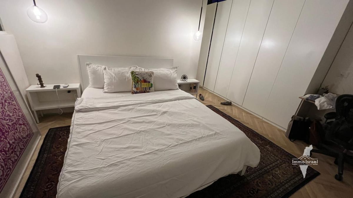 5-room apartment for sale on J. L. Gordon Street, Tel Aviv