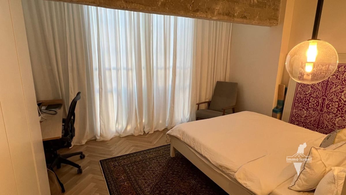 5-room apartment for sale on J. L. Gordon Street, Tel Aviv