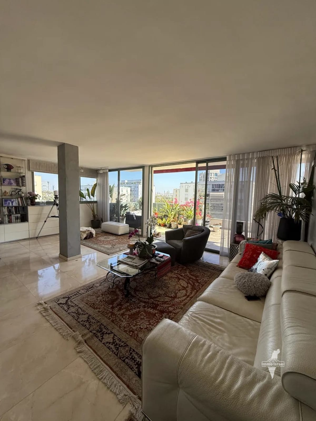 5-room penthouse for sale on Ja'aqov Efter Street, Tel Aviv