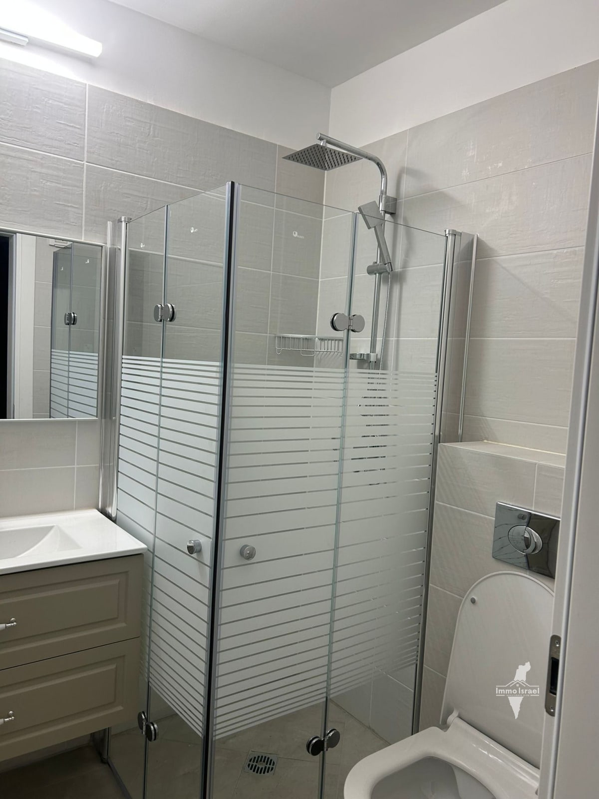 5-room mini penthouse for rent on Dr. Yosef Burg Street, Netanya