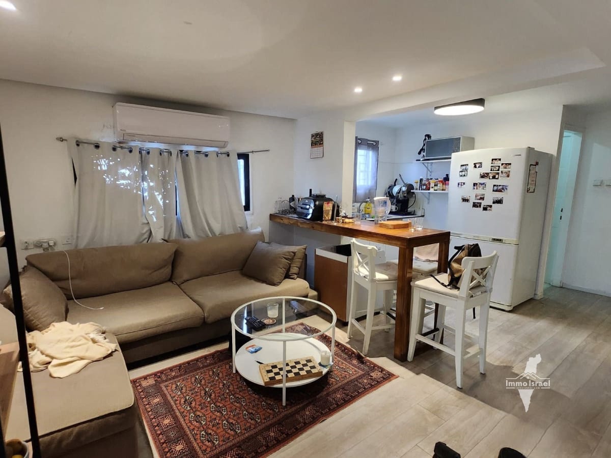 3.5-room rooftop apartment for sale on Allenby Street, Tel Aviv
