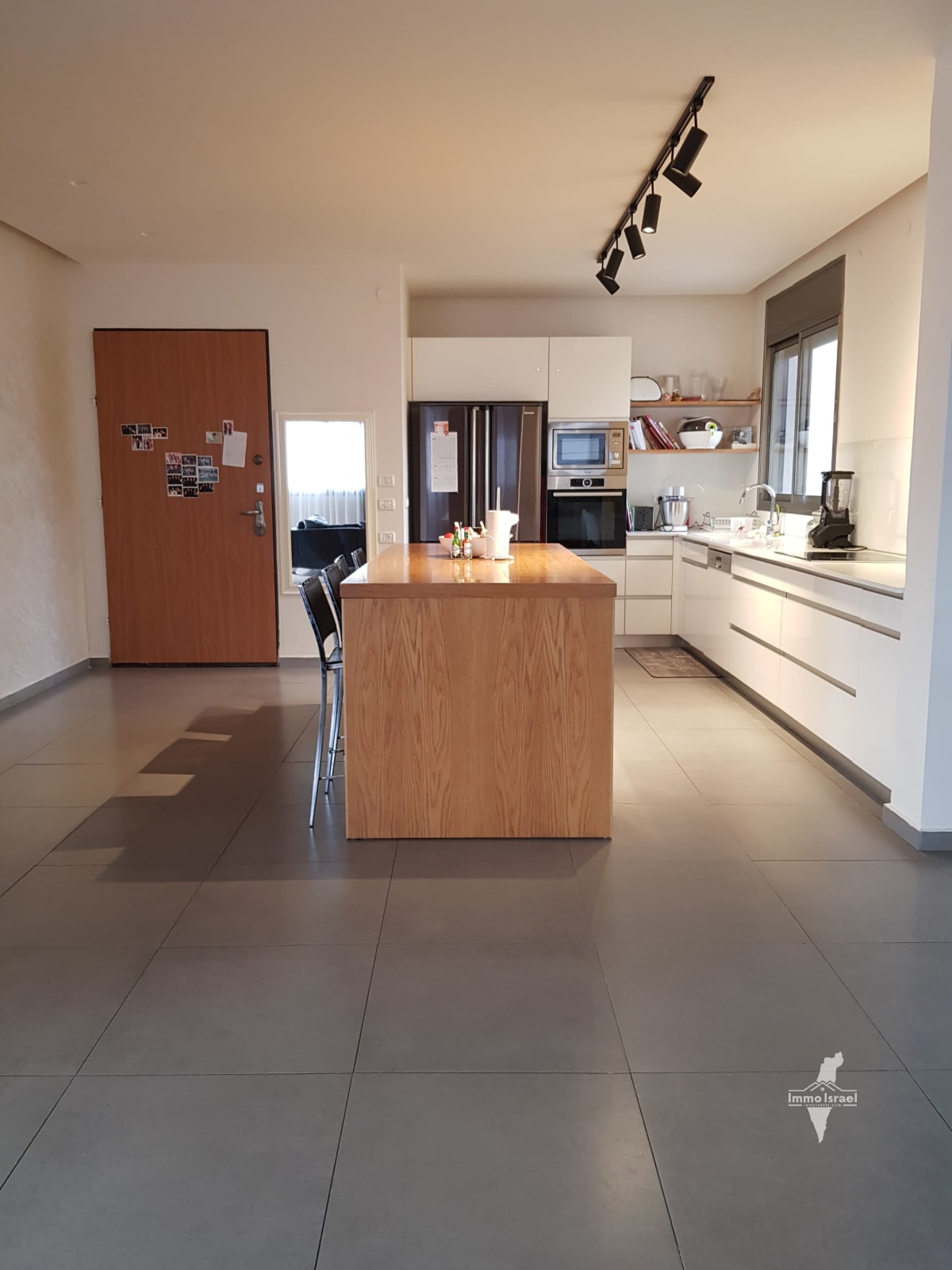 5-room mini penthouse for sale on HaShikma Street, Nahariya