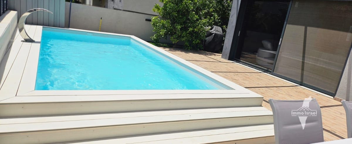 8-room cottage for sale on Elimelech Tsamir Street, Rishon LeZion
