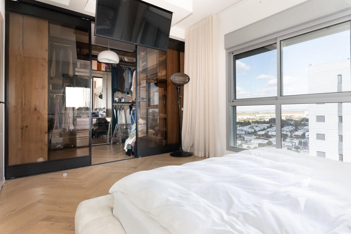 5-room penthouse for sale on Shulamit Aloni Street, Rishon LeZion