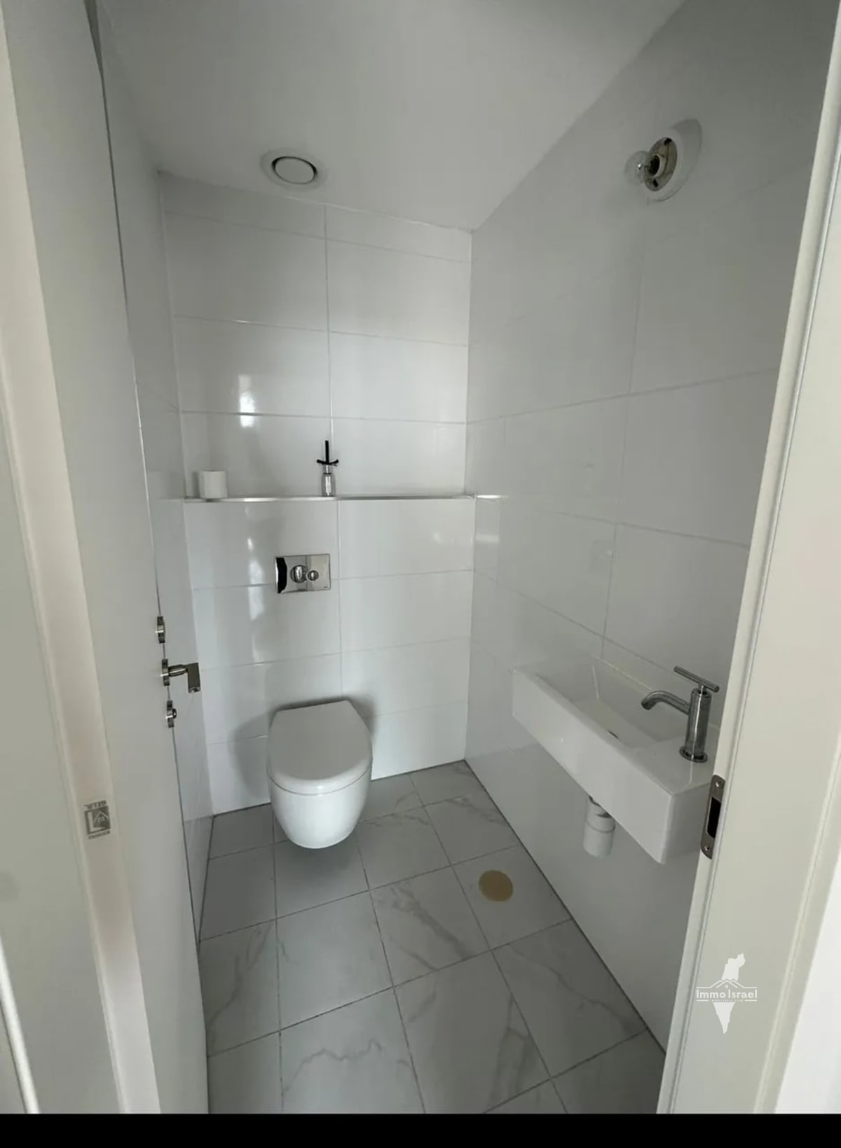 3-room apartment for sale on Yitzhak Graziani Street, Tel Aviv